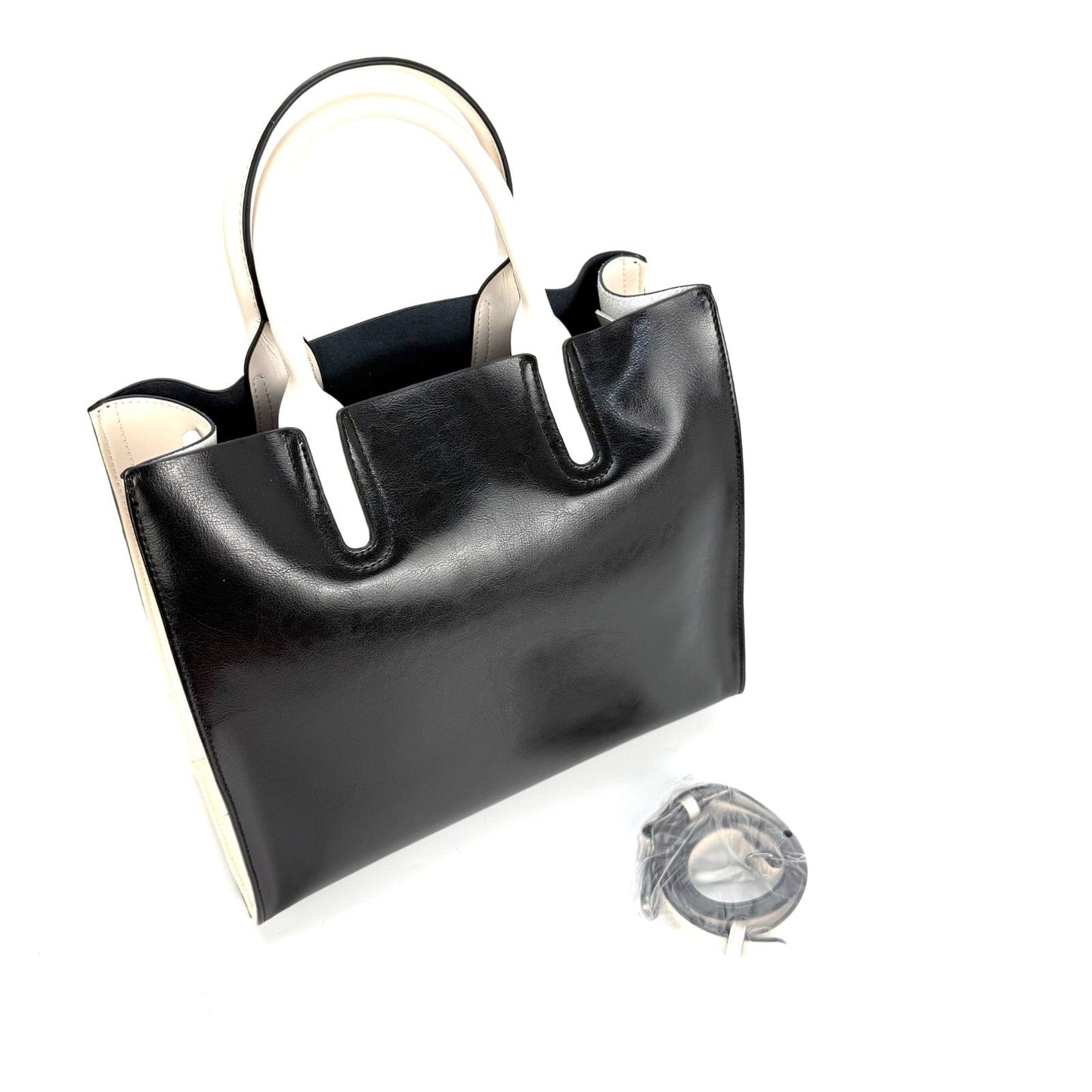 Anastasia Boutique Bags Black and off white tote bag case study
