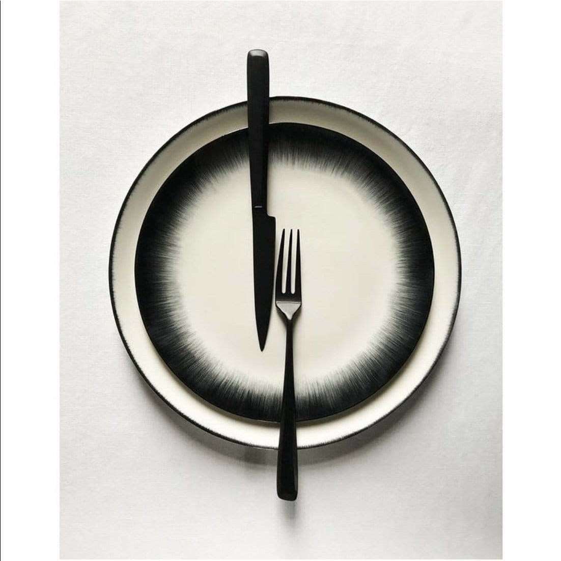 Ann Demeulemeester Home Plate 24 centimeters / Off white & black / Porcelain Ann Demeulemeester for Serax 24 cm plates (set of two)