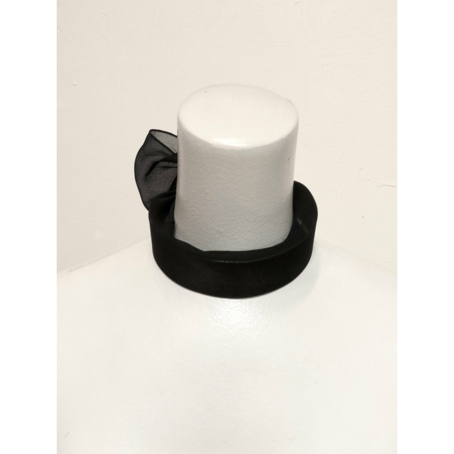 Maison Martin Margiela Necklaces OS / Black / Bronze and silk Maison Martin Margiela Wrapped Necklace