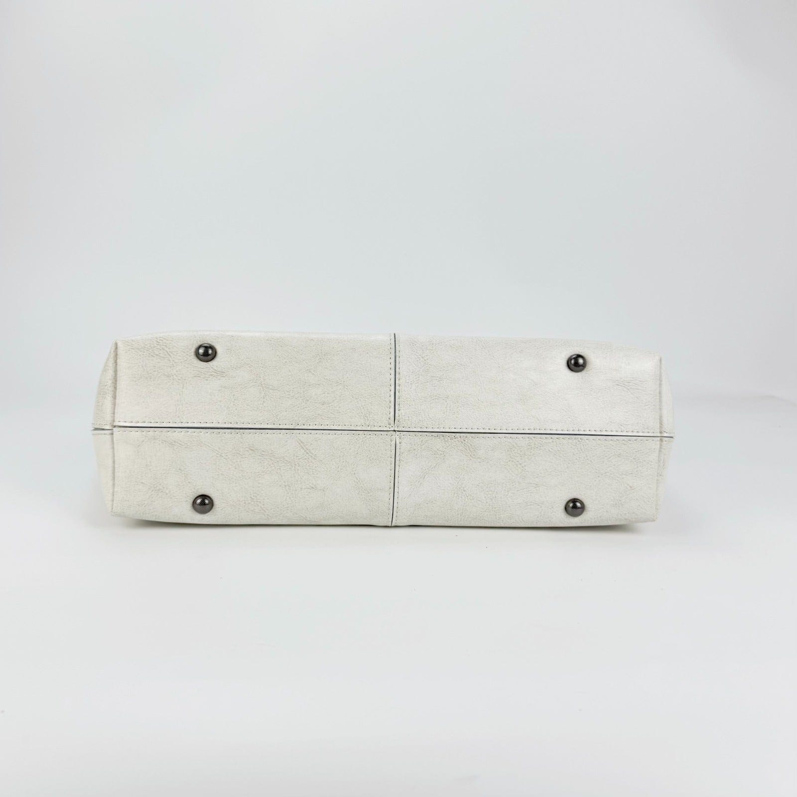 Anastasia Boutique Bags Off white Shopper Tote case study