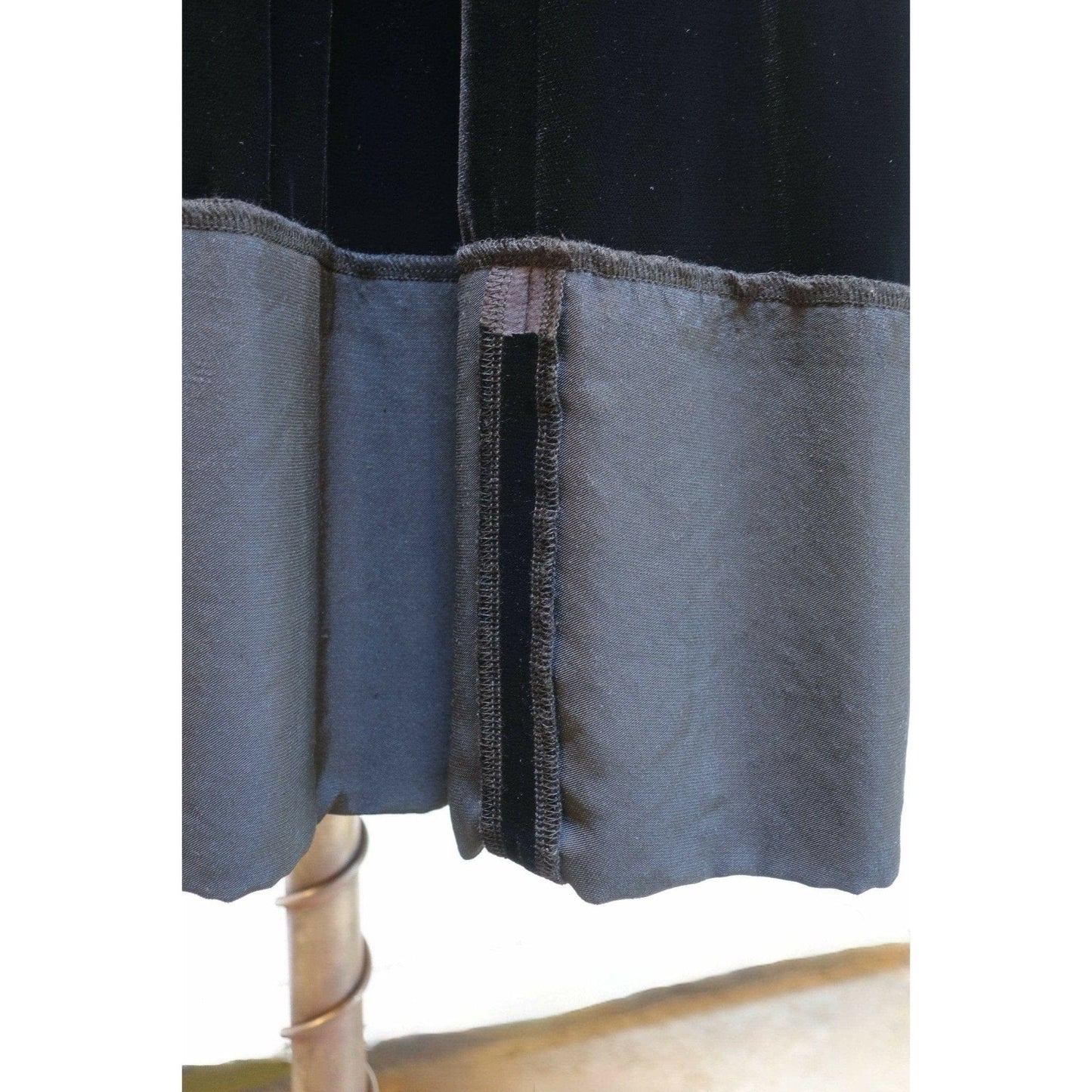 Skirts Comme Des Garçons Black Velvet Drawstring Skirt Dim Gray