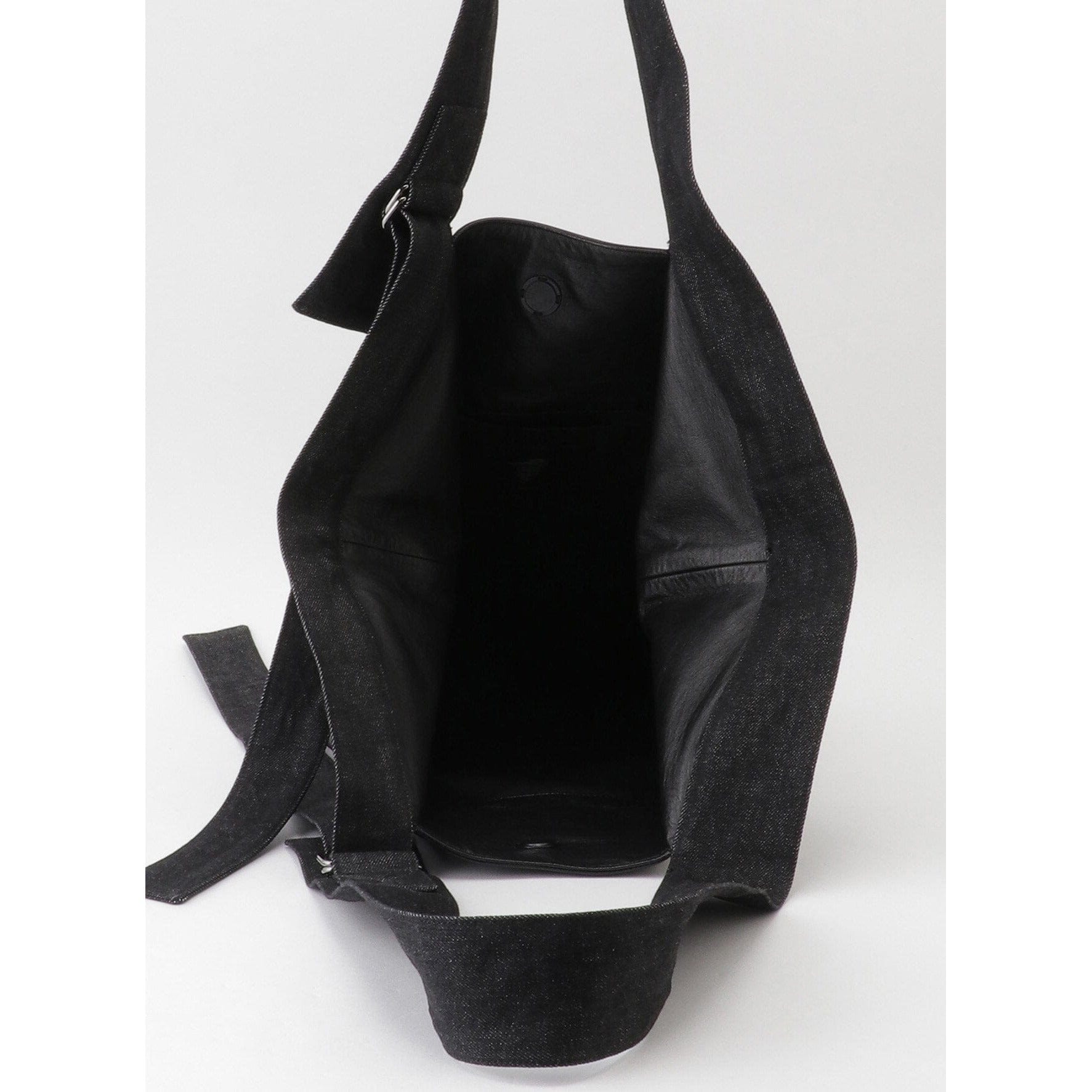Yohji Yamamoto Handbags Black / Cow Leather / 30cm x 27cm x 11cm Yohji Yamamoto Belt Tote Bag